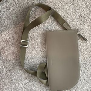 Brand new never used Everlane crossbody grey